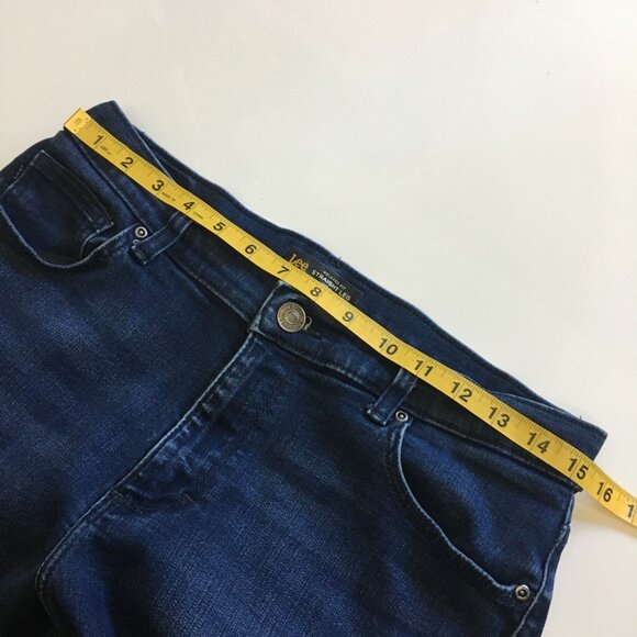 LEE Straight Leg Mid Rise Relaxed Fit Cropped Jean Womens Size 30 Medium Wash - Picture 10 of 14